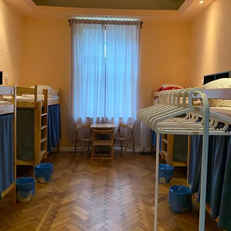 Hostel Hub *